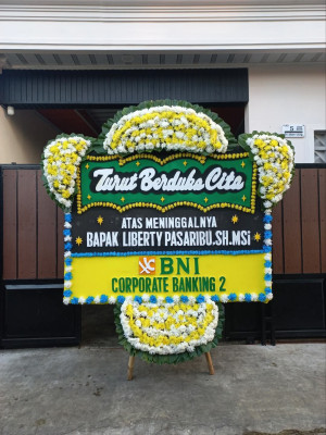 Papan Bunga Duka di Karang Tanjung