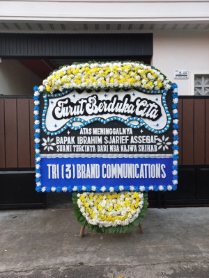 Papan Bunga Duka di Karang Tanjung